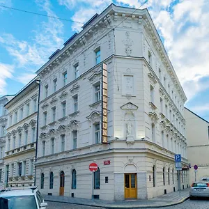 Otel Koruna