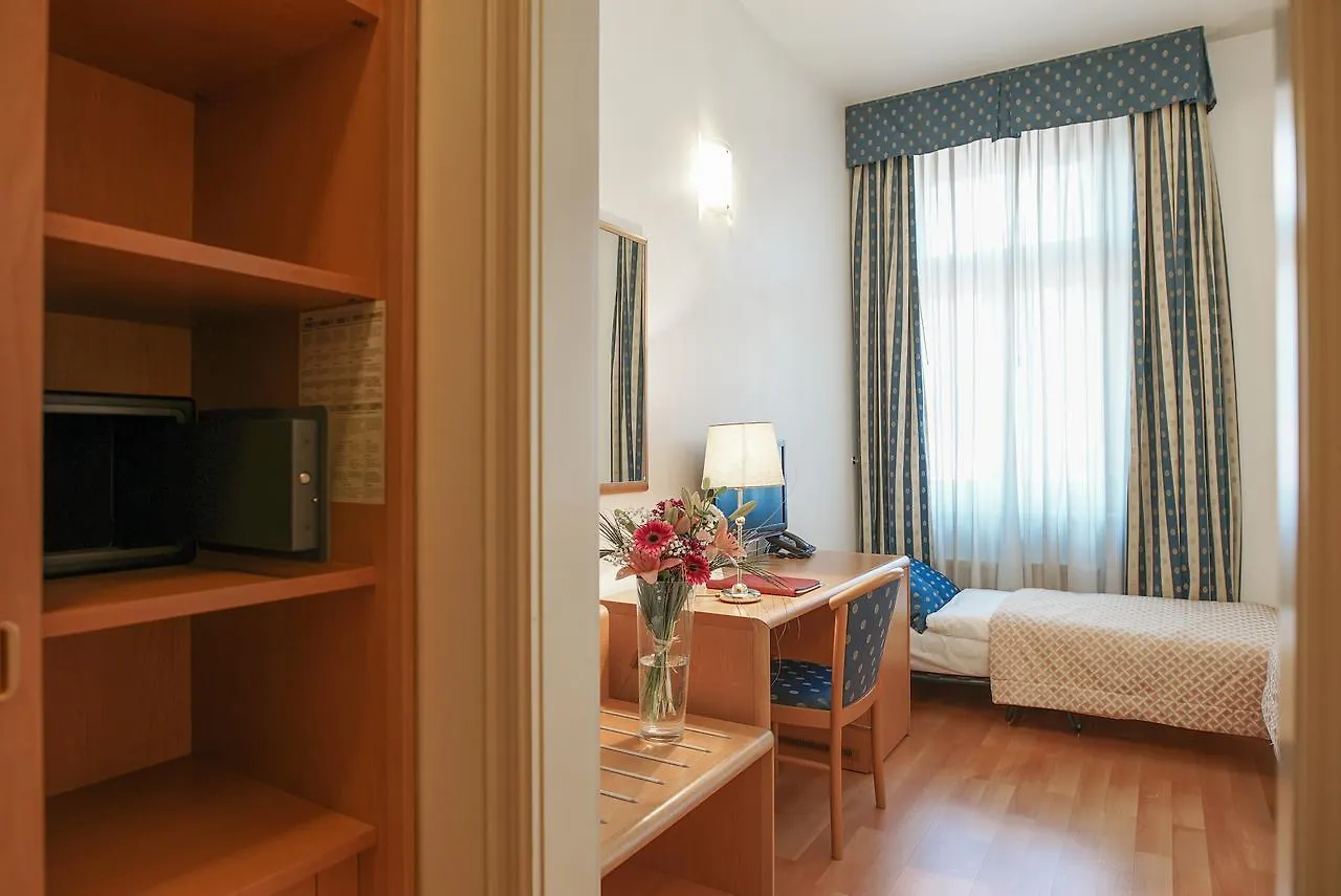 Hotel Tivoli Prag Çek Cumhuriyeti